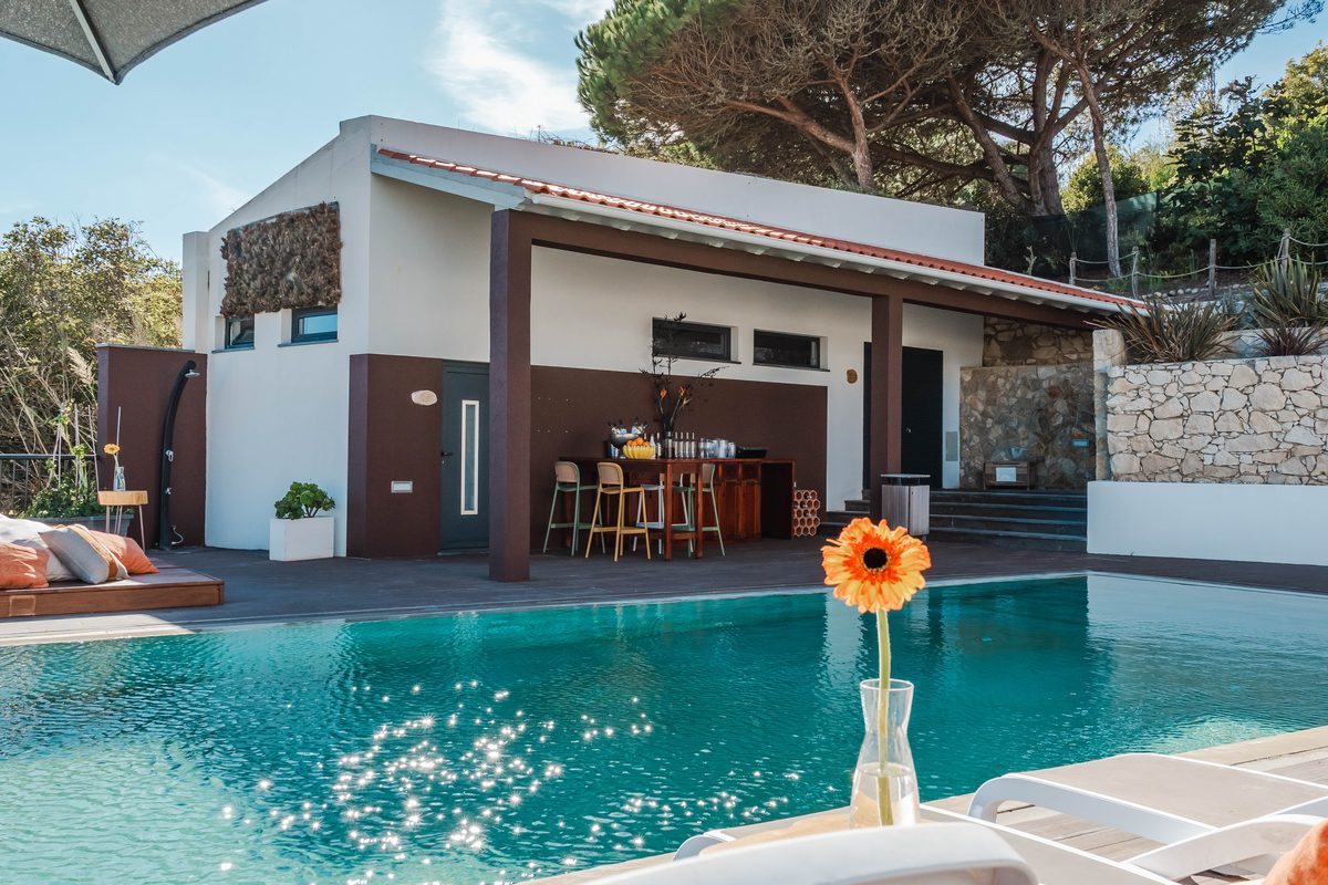 The pool and pool house at Hillside House