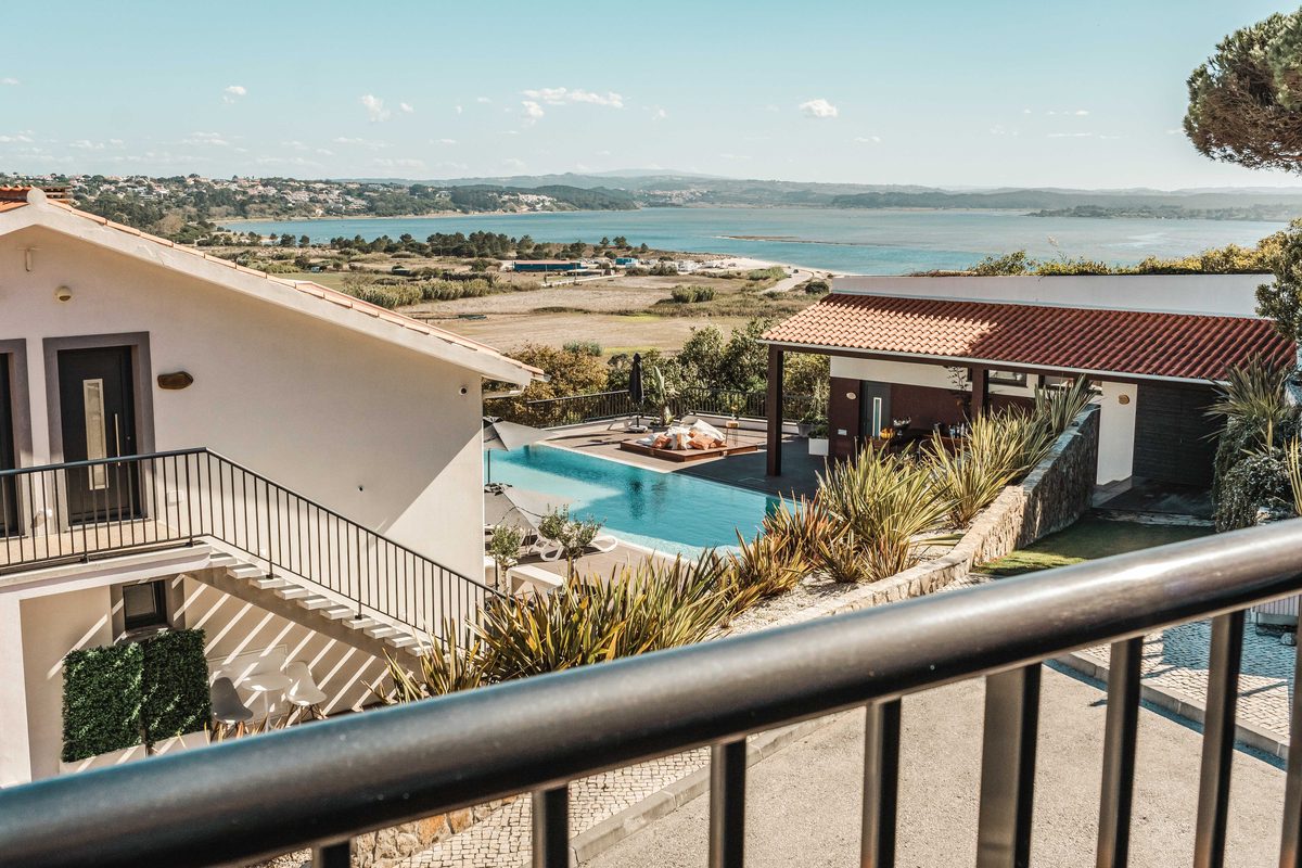 The pool and the lagoon, seen from the balcony